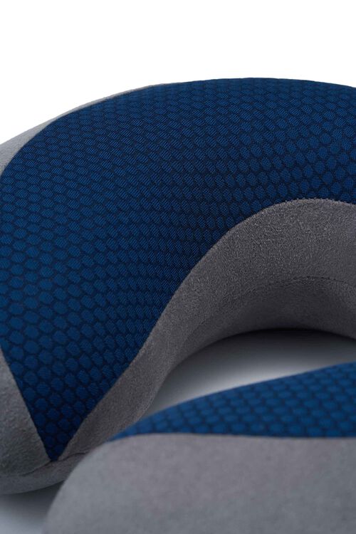TRAVEL ESSENTIALS MEMORY FOAM COOLING GEL PILLOW