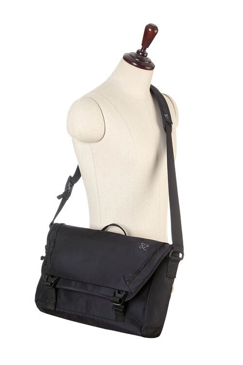 ZIION MESSENGER BAG 15"