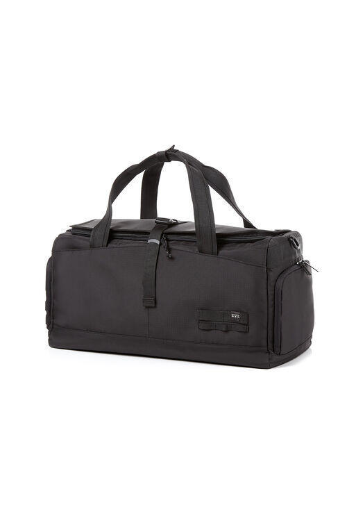 Weekend bag store with shoe storage
