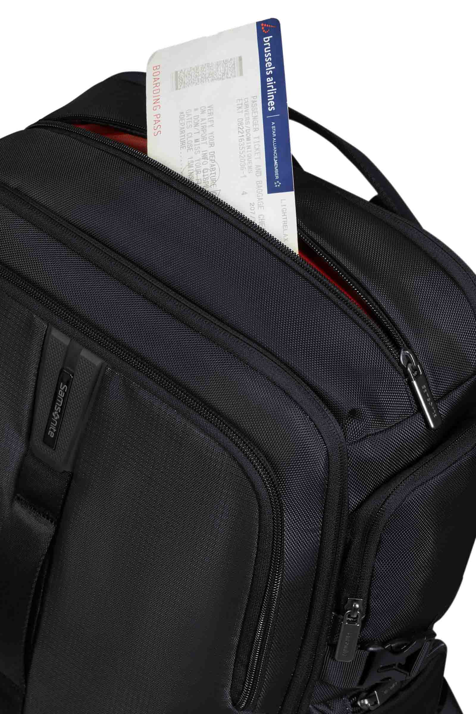 BLEISURE NEX UNDERSEAT BACKPACK M 15.6"