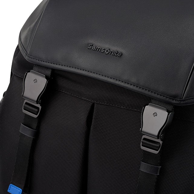 UNDERSCORE FLAP BACKPACK 15.6"