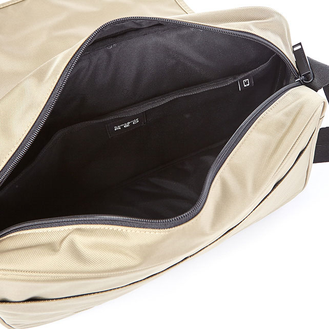 CRAGGAN MESSENGER BAG