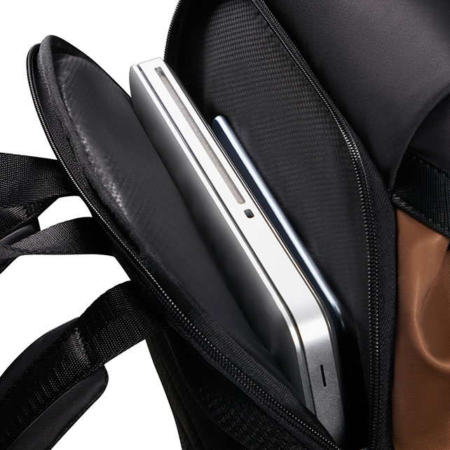 RELYON BACKPACK M 15.6"FLAP