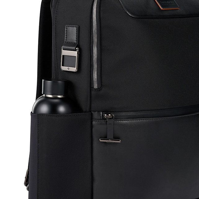 SBL SIGNATURE BACKPACK 15.6"