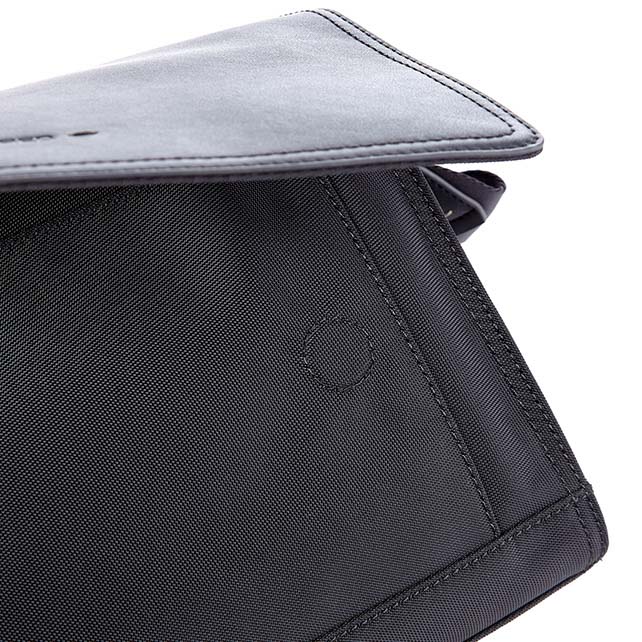 CARMONT MESSENGER BAG