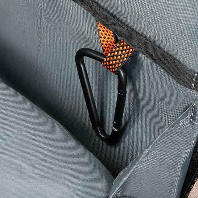 ROADSEEKER LAPTOP BACKPACK M 15.6"