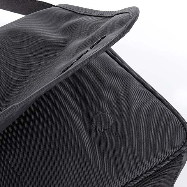 CRAGGAN MESSENGER BAG